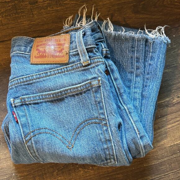 Levi's White Cone Denim Slim Medium Wash Jeans - size 24 - Picture 5 of 6